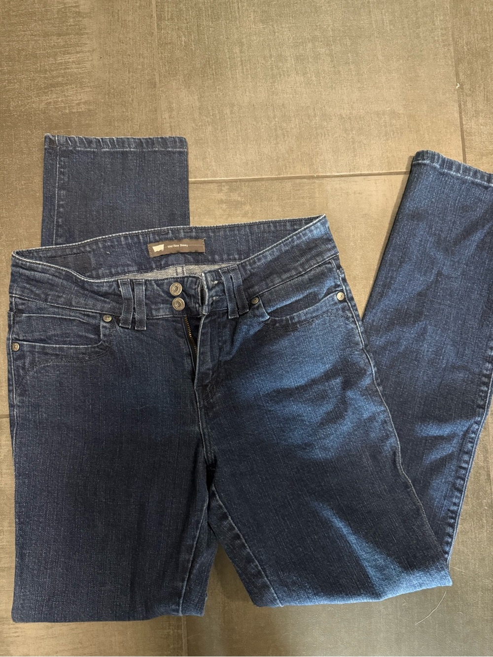 Levi's Women's Skinny Jeans in Dark Blue Denim